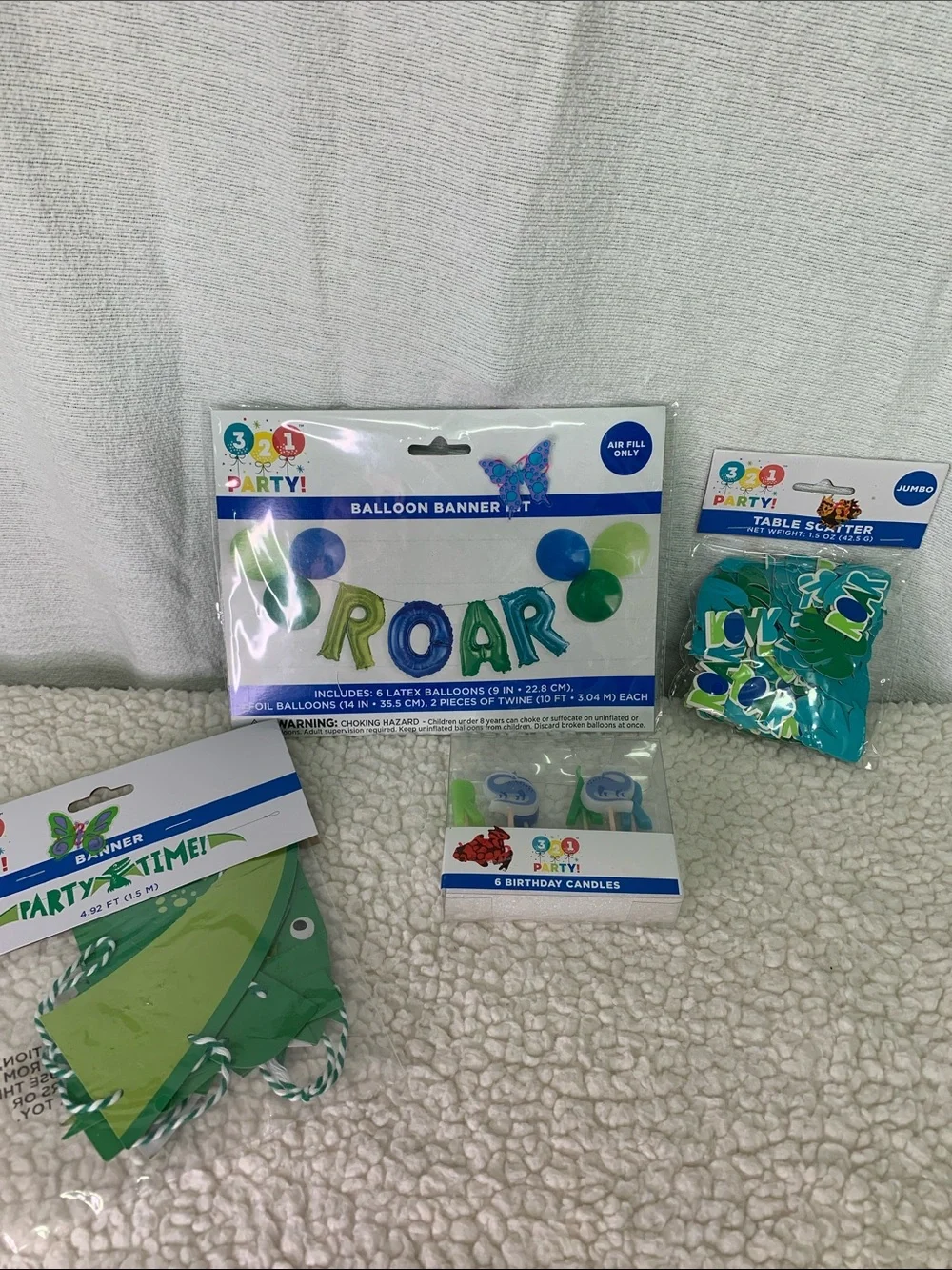 Dinosaur 4PK Matching NEW Party Set ROAR Balloon & Dino Banner Candles Confetti